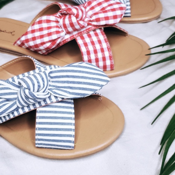 🚨SALE//The Effie// Red & White stripe Bow Sandals - Picture 6 of 8
